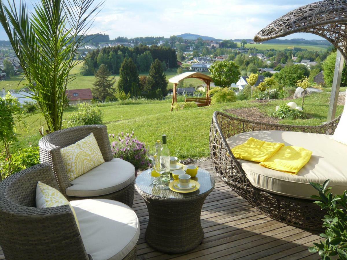 Haus Am Weinberg II Lägenhet Seekirchen am Wallersee Exteriör bild