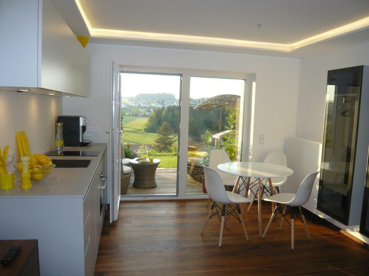 Haus Am Weinberg II Lägenhet Seekirchen am Wallersee Exteriör bild