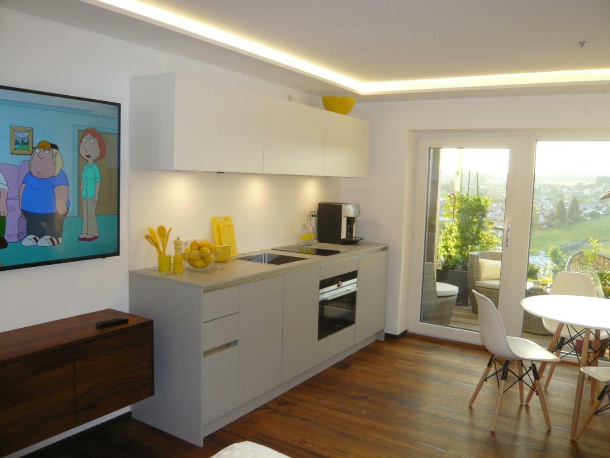 Haus Am Weinberg II Lägenhet Seekirchen am Wallersee Exteriör bild